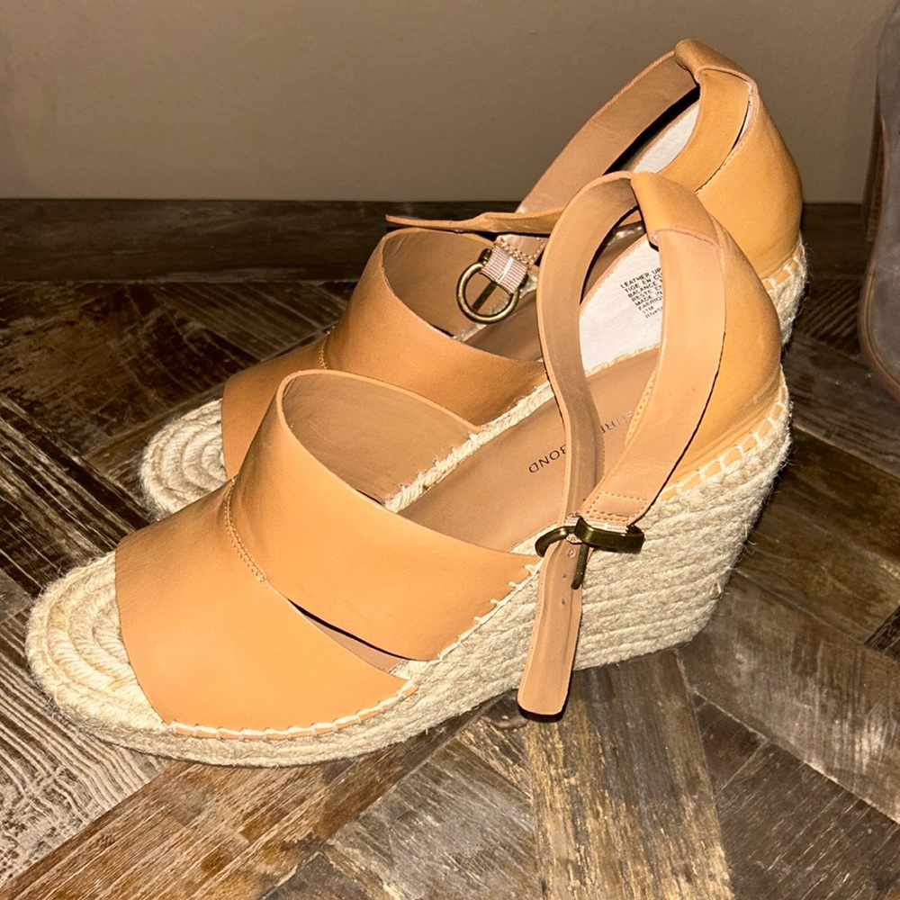 Treasure & Bond Sannibel Platform Wedge - sz 11